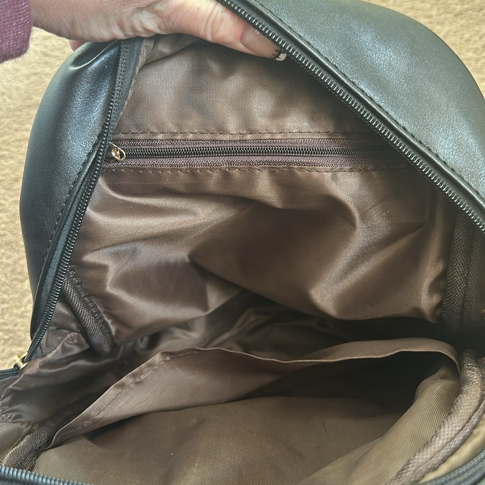 Small backpack - Picture 3 of 4